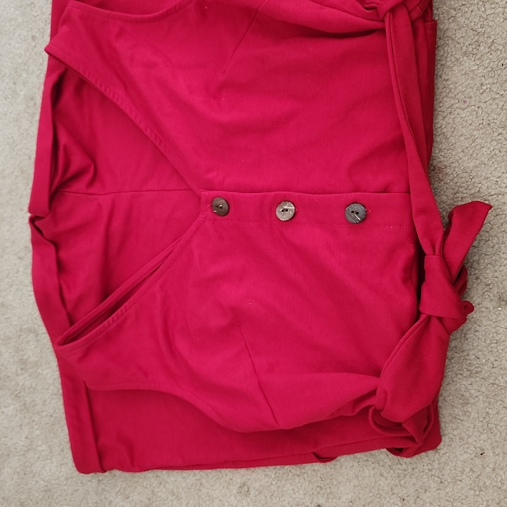 Red Sleeveless Romper NWOT Medium